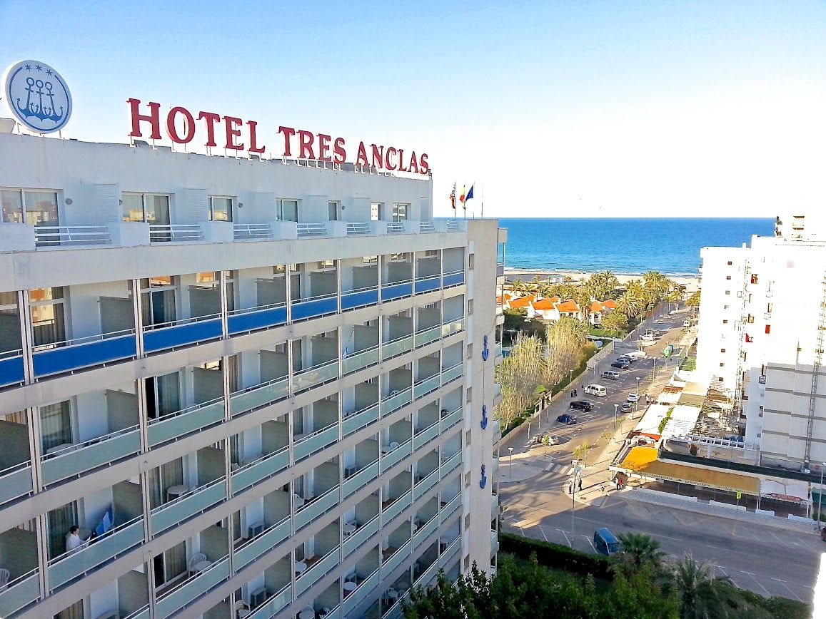 Hotel Tres Anclas Гандия Екстериор снимка